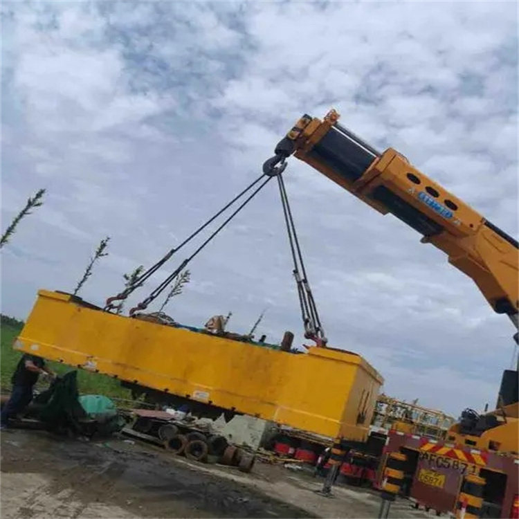 防城吊车吊集装箱需要多少钱